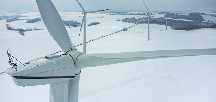 Snow_Ice wind turbine